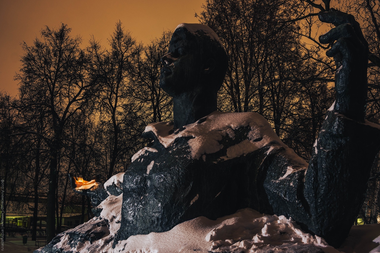 памятник Есенину в Рязани