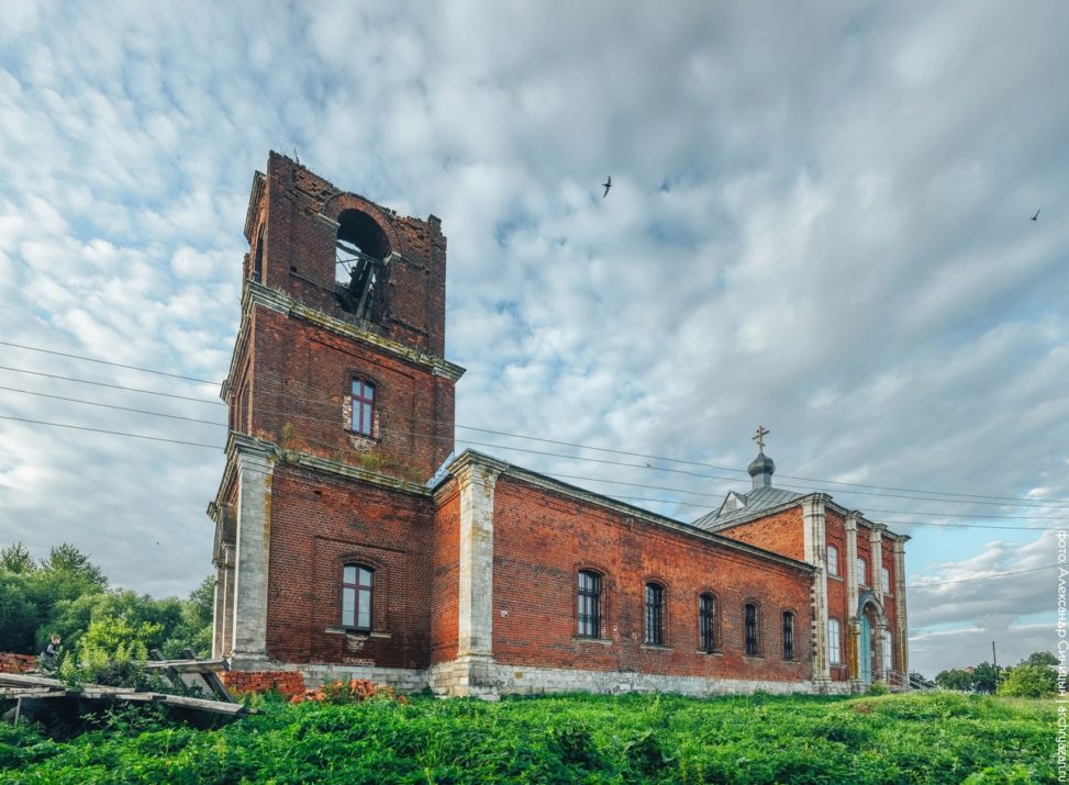 Михайловский район, Лобановские Выселки. Покровская церковь